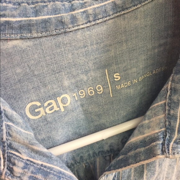 GAP railroad stripe button down chambray shirt - Picture 2 of 3